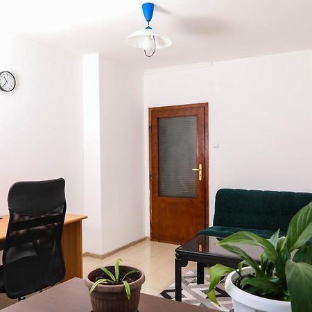 Krichim Apartments,Three-Bedroom, Large Apartment, Top Center Sofia Eksteriør billede